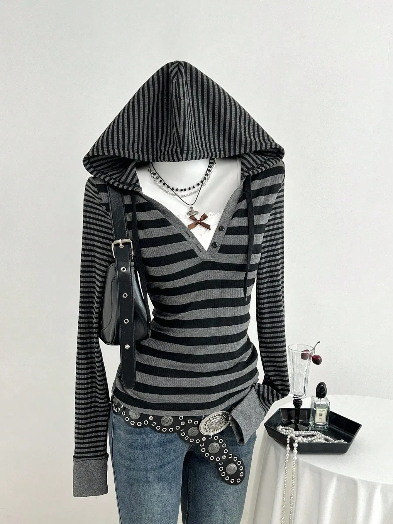 LALUZ Women's Casual Retro Black Gray Striped Hooded Long Sleeve T-Shirt Autumn Fashion Cozy Top Everyday Chic Outfit Pullover