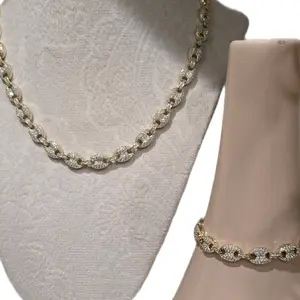 High Quality Gold Plated Full Zirconia Bean Necklace with Elegant Design and Sparkling Stones for Women