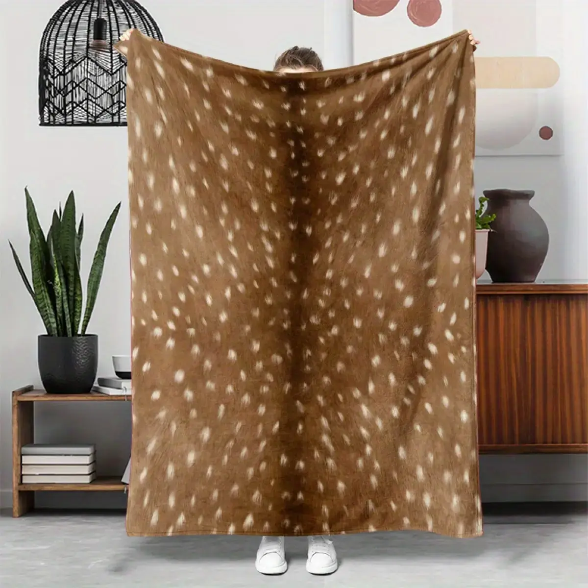 Deer-Patterned Flannel Print Throw Blanket - 100%25 Polyester Digital Print, Soft Comfy, Multi-Purpose for Camping, All-Seasons Gift for Family