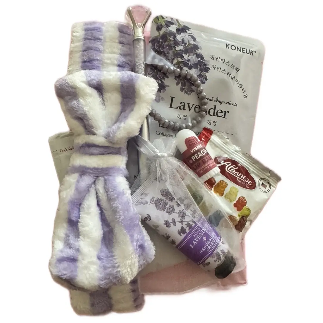 Blind date with a Book for Romance Readers - Signed Special Paperback with Assorted Items