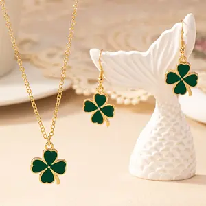3/PCS Simple Style Four-Leaf Clover Jewelry Set with Pendant Necklace and Earrings, Zinc Alloy, Versatile Fashion Accessories for Daily Wear and Gift-Giving St. Patrick's Day Earrings Gift