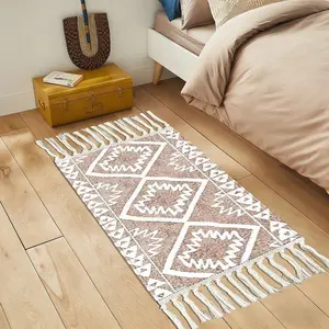 Boho Geometric Diamond Rug, Soft Comfortable Carpet for Bedroom & Living Room, Non-Slip Door Mat, Premium Faux Wool Material, 0.8cm Thickness