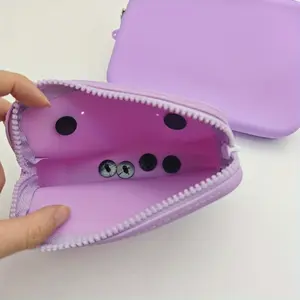 1pc Silicone Coin Purse Pendant Silicone Mobile Phone Storage Bag, Multi-color Beach Bag Pendant Pouch - Secure Phone & Coin Holder - Stylish Accessories for Beach Bags - Handy, Vibrant & Versatile