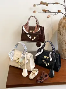 Women's PU Leather Crossbody Bag, Adjustable Strap Design, Stylish & Versatile Handbag for Daily Use, Daily Commuter Purse, Perfect for Commuting & Outdoors