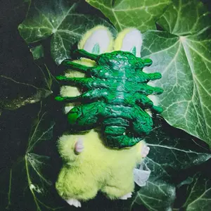 Alien Facehugger Pin For Love Labubu Mask