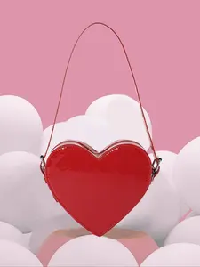 Gentle, sweet, fashionable, and heart-shaped shoulder bag with a unique design, elegant atmosphere, and refined personality. It is a crossbody bag that can be given to friends and is suitable for parties and dates