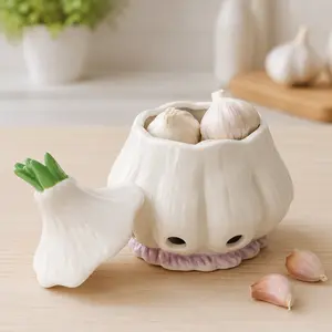Large Garlic Storage with Lid |   6.7x5.3Inch Modern Ceramic Garlic Keeper Container |   Stylish and Breathable Design for Freshness Preservation |   Perfect for Kitchen Countertop and Refrigerator