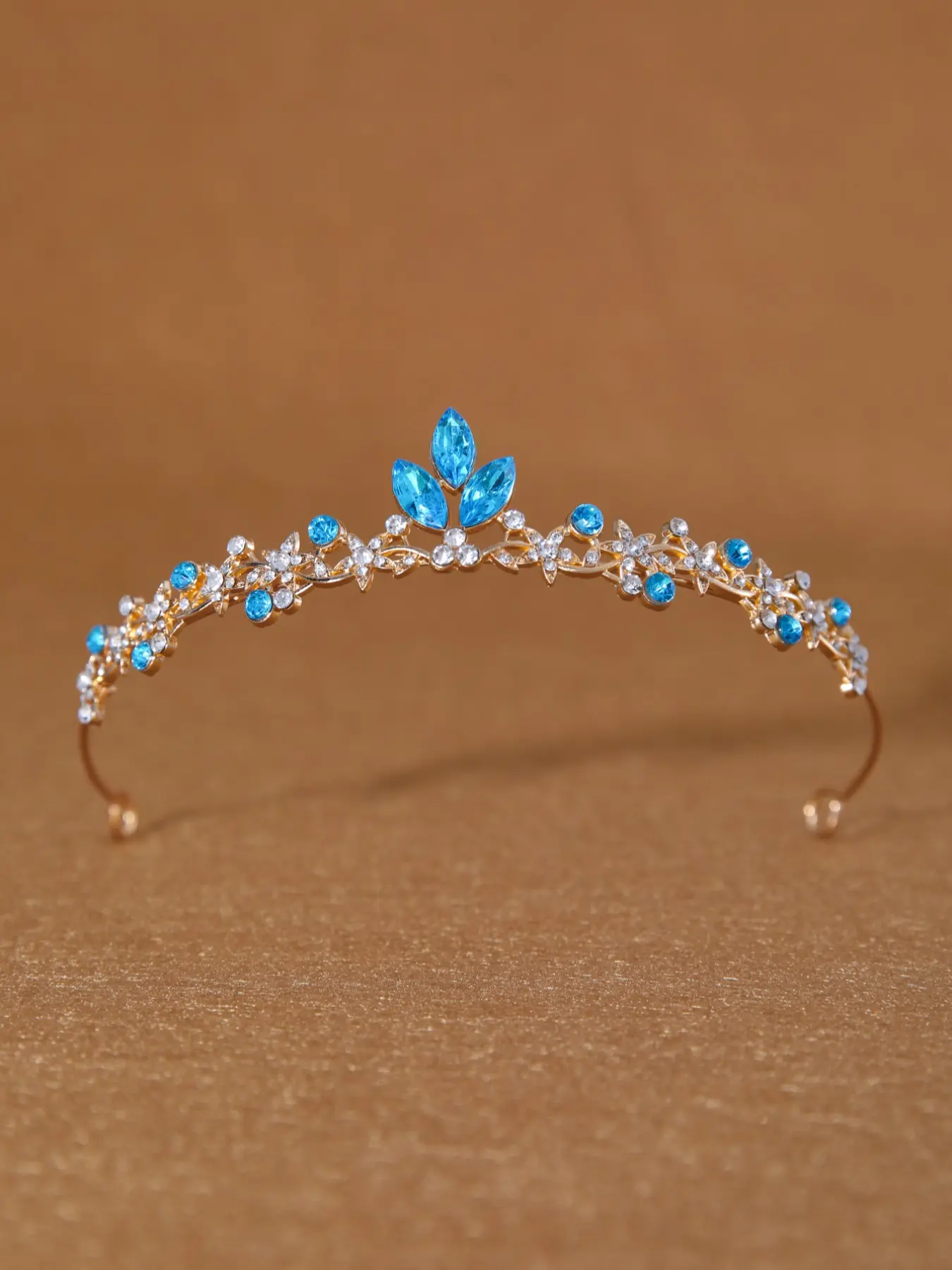 Elegant Princes Queen Style Bridal Crown, Luxury Wedding Bridal Hairpiece, Festive Tiara, Glittering Rhinestone Design, Ideal for Parties & Performances, Bridal Headpiece, Bridal Hair Accessories, Bridal Accessory