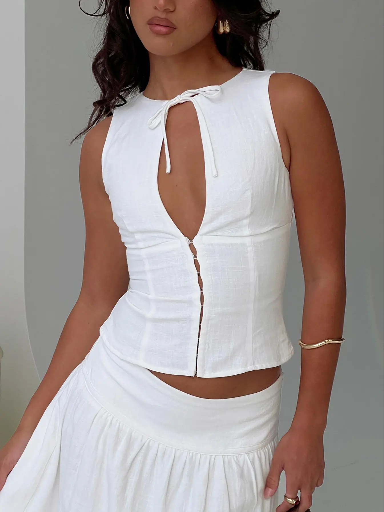 Alissea Keyhole Linen Blend Top White