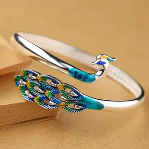 A Beautiful Peacock Bracelet Made Of S999 Silver, Perfect As A Gift For Your Girlfriend On Valentine's Day Or Any Holiday. Weighs 25g/0.88oz.