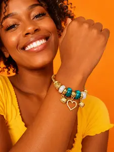 Chic Gold Beaded Charm Bracelet for Women Fashion Adjustable Heart Pendant Jewelry with Emerald Crystal Charm Stylish Accessory for Daily Wear Wedding Vacation and Party Looks Perfect Birthday Christmas Gift for Wife and Girlfriend