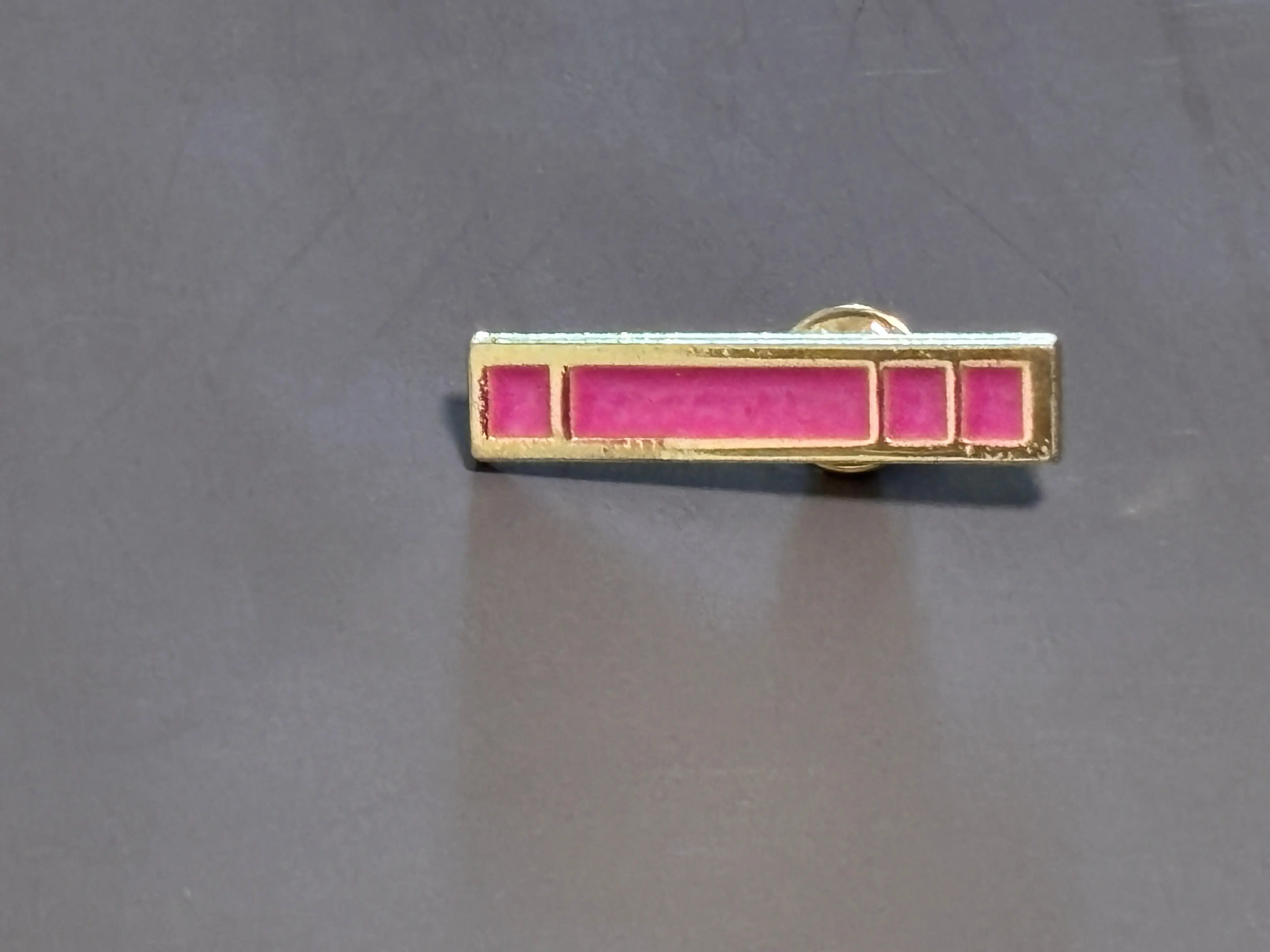 Pokemon Trainer Basic Gym Badge Pin Nacrene City Lenora Unova Pink