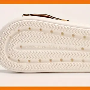 Girls' casual cartoon open-toe slippers, breathable and lightweight for indoor home and bathroom use, suitable for all seasons