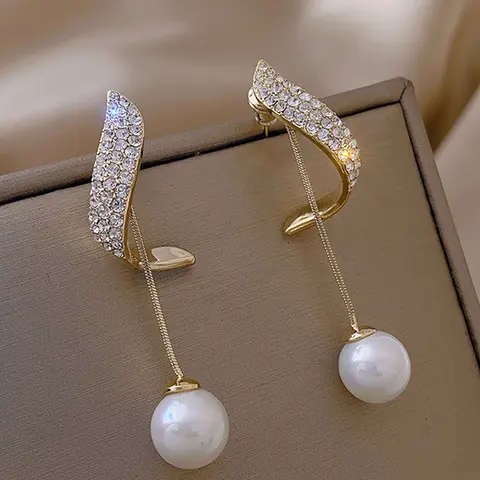 [Pearl Pendant Drop Earring] Elegant Golden-Tone Faux Imitation Pearl Drop Earrings | Dangle Earrings | Dangly Earrings | Luxurious Wedding Jewelry for Women | Geometric Statement Earrings | Rhinestone Embellishments | | Ear Accessories