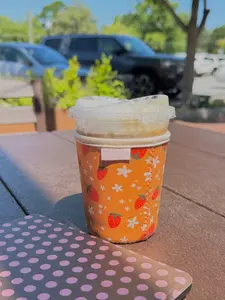 Strawberry Bloom Iced Coffee Sleeve
