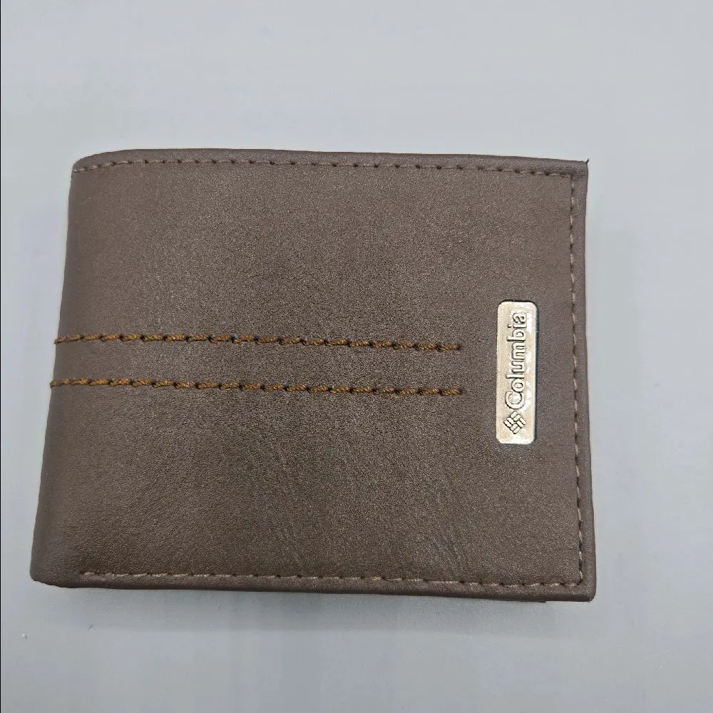 Brown Men's Wallet Columbia, coated leather. Brown Men's Wallet Columbia, coated leather.