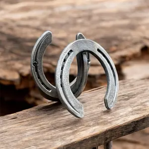 Handmade Horseshoe Hat Holder – Rustic Western Wall Hook – Cowboy Hat Rack for Home Decor