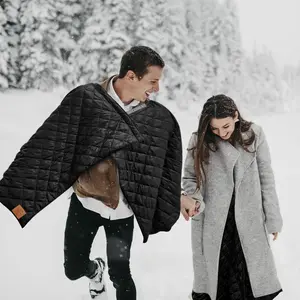 Portable electric blanket, USB heating blanket, heated shawl with hood and pockets, unisex, suitable for office, home and travel use, machine washable, 66.15 inches x 23.6 inches (black).