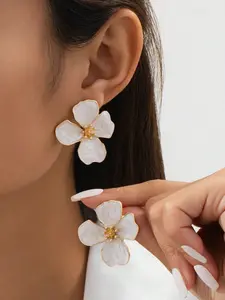 1 Pair White Tie Dye Metal Dangle Asymmetrical Flower Stud Earrings, Wedding Gift For Women
