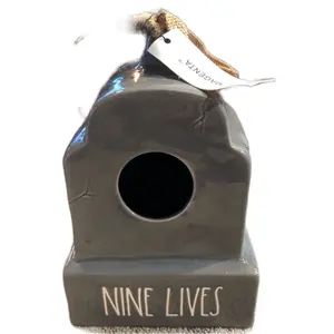Halloween birdhouse