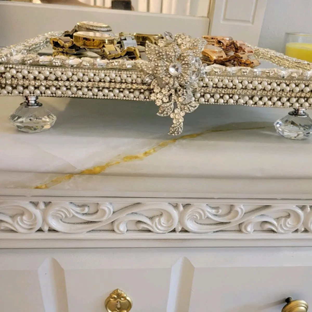 Luxurious Pearl and Crystal Vanity Tray with Floral Accent for Elegant Makeup Display