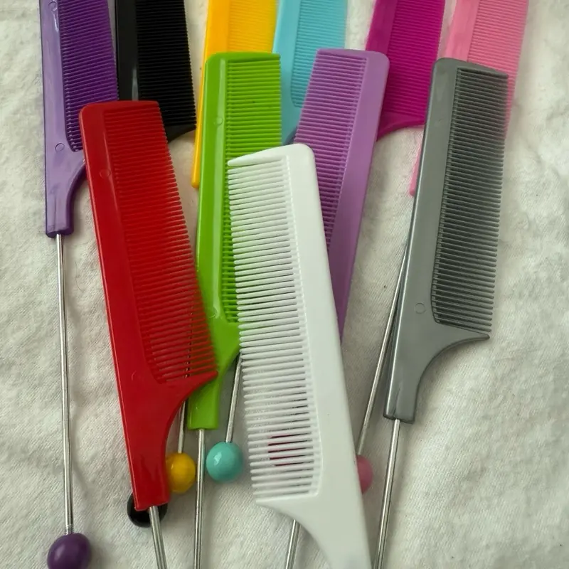 1 Bead-able comb (random color)