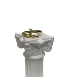 Anillo clavo ajustable