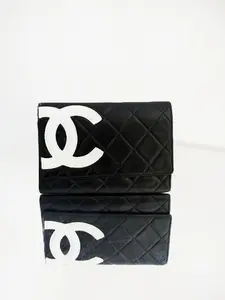 Pre-owned Leather Clutches & Wristlets CHANEL CC Logo Cambon Bifold Wallet Black