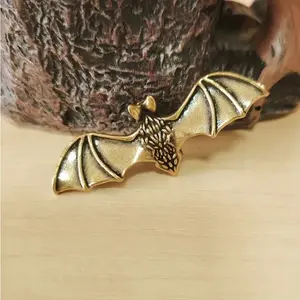 Artistic Antique Brass Bat Statue Sculpture Decoration, No Power Required, Unique Home Office Garden Accent, Elegant Copper Figurine for Decor