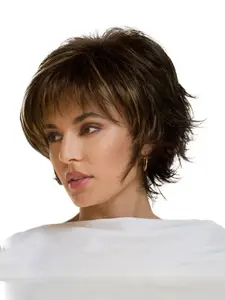 Women's light brown gradient short wig, Straight Bob Wigs, daily wig for ladies, high-temperature silk synthetic fiber fully machine-made wig. Suitable for all ladies to wear when going out daily, also suitable for cosplay and Halloween cosplay wigs.