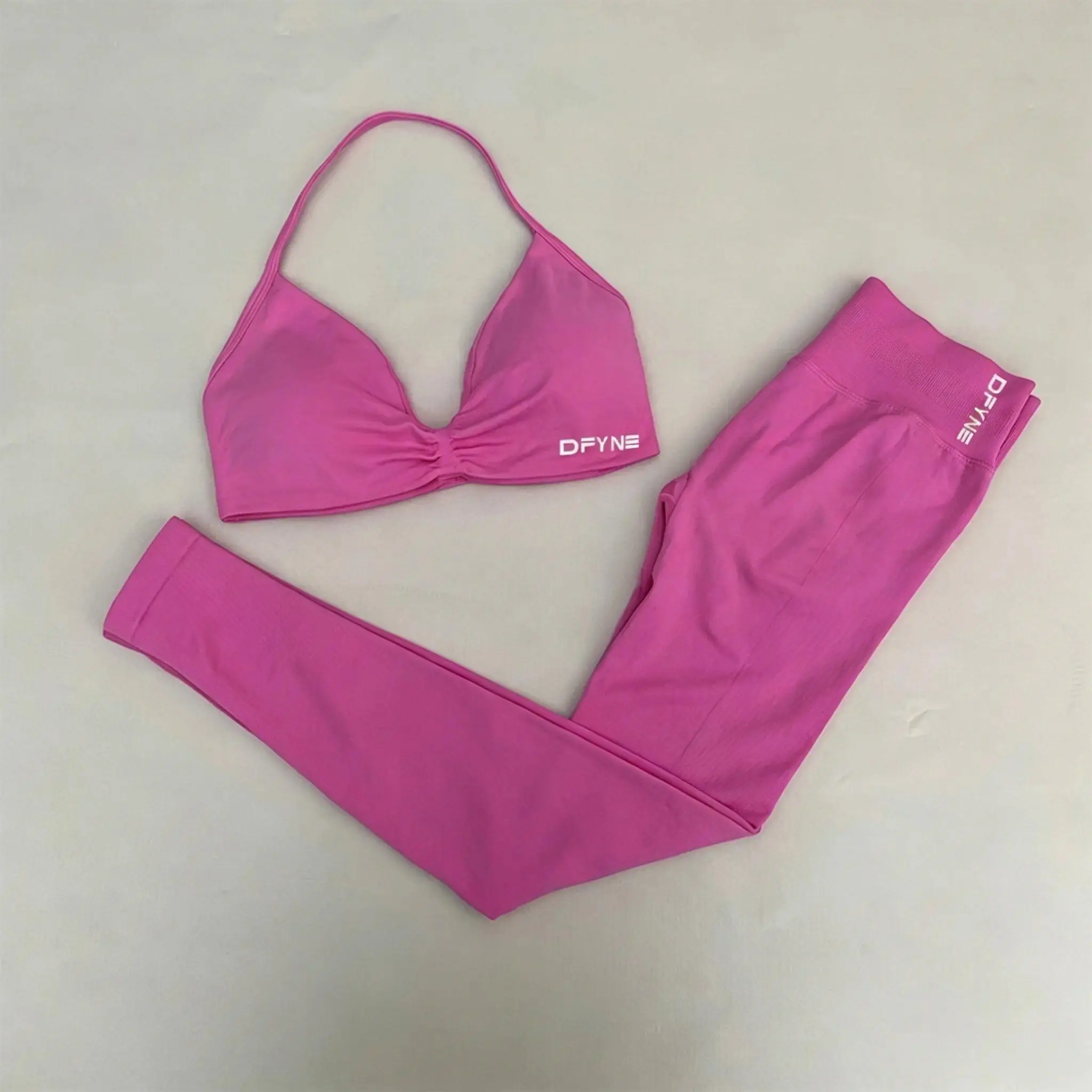 DFYNE Seamless Leggings and Bra Set - High Waisted Tummy Control Yoga Pants & 2 Piece Workout Gym Outfit for Women
