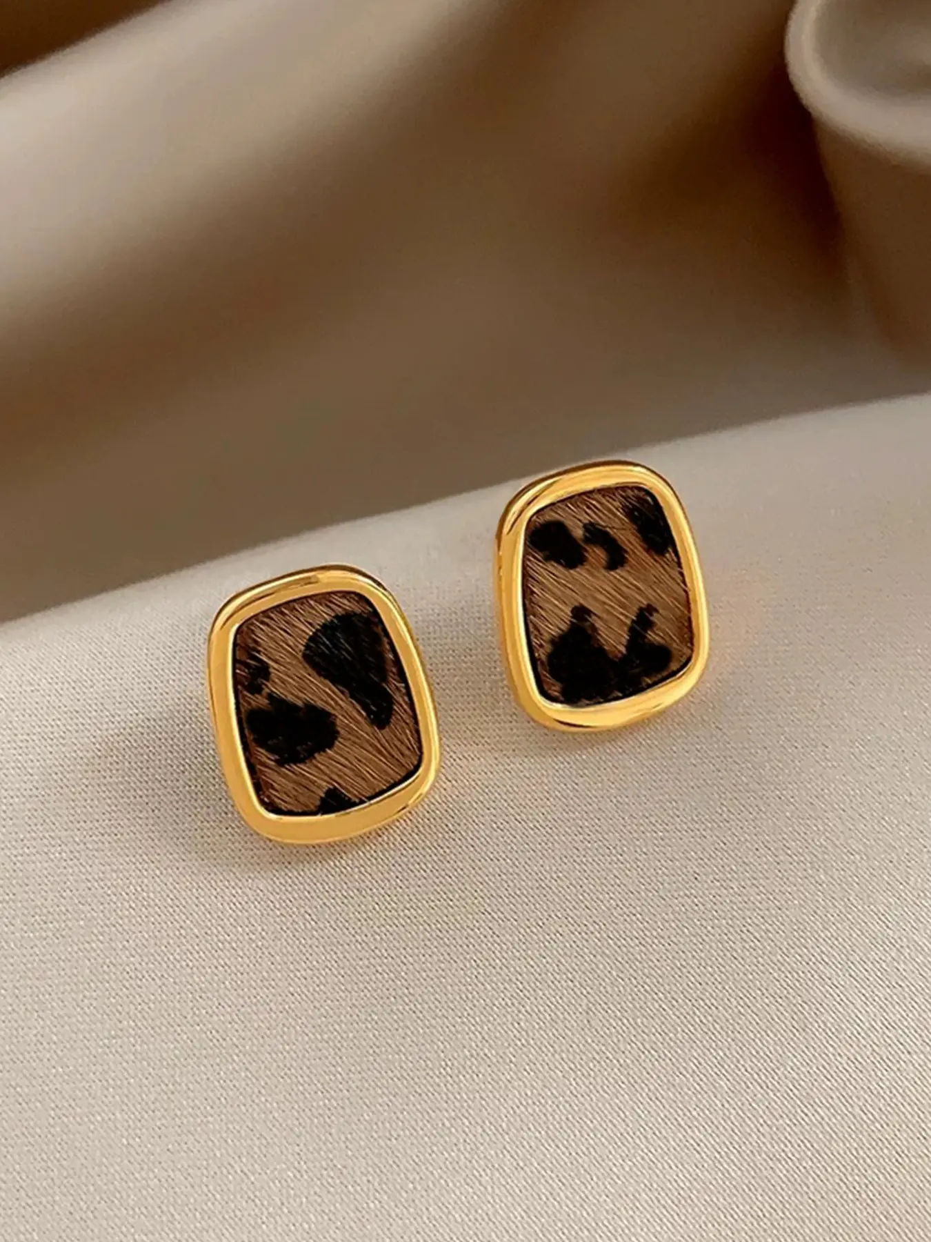 Elegant Leopard Print Stud Earrings for Women, Vintage Geometric Square Design, Perfect for Parties and Daily Wear, Leopard Pattern Stud Earrings, Stud Earring Jewelry Earrings Studs