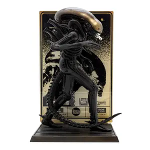 Alien Deluxe Xenomorph 9 Inch Vinyl Statue