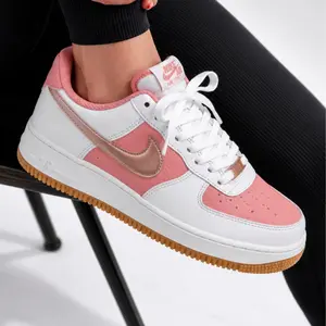 Nike Air Force 1 Low '07 SE Rust Pink Metallic Red Bronze IQ0360-685 Women's Fashion Sneaker New