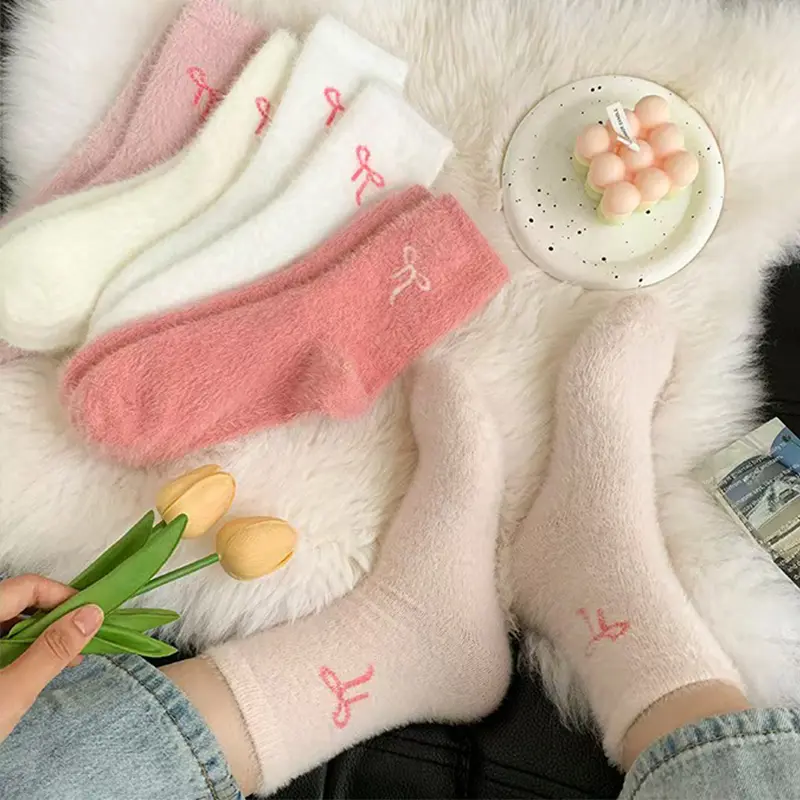 Pairs / 5 pairs of soft plush, cute bow-patterned women’s thick mid-calf socks, white and pink sent at random, warm and comfortable style for autumn and winter, home casual style, fitted style womenswear