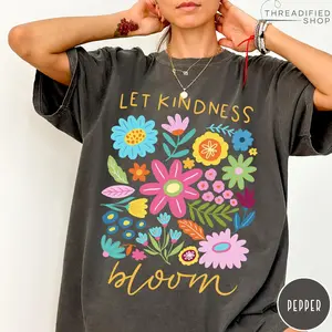 Let Kindness Bloom Comfort Colors T-shirt Mental Health Shirt Be Kind Retro Flower Shirt Floral Kindness Tee Aesthetic Women's Tee