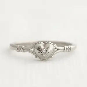 Elegant Heart-Shaped Silvery Ring For Women - Minimalist & Fashionable Jewelry, Perfect Gift For Her, Dainty Adjustable Love Ring, Everyday Sparkle Accessories