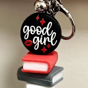Good Girl Keychain for Romance Readers and Book Lovers - Durable Silicone Design with Bold 'Good Girl' Text & Eye-Catching Stars - Perfect Gift for Romantic Book Enthusiasts