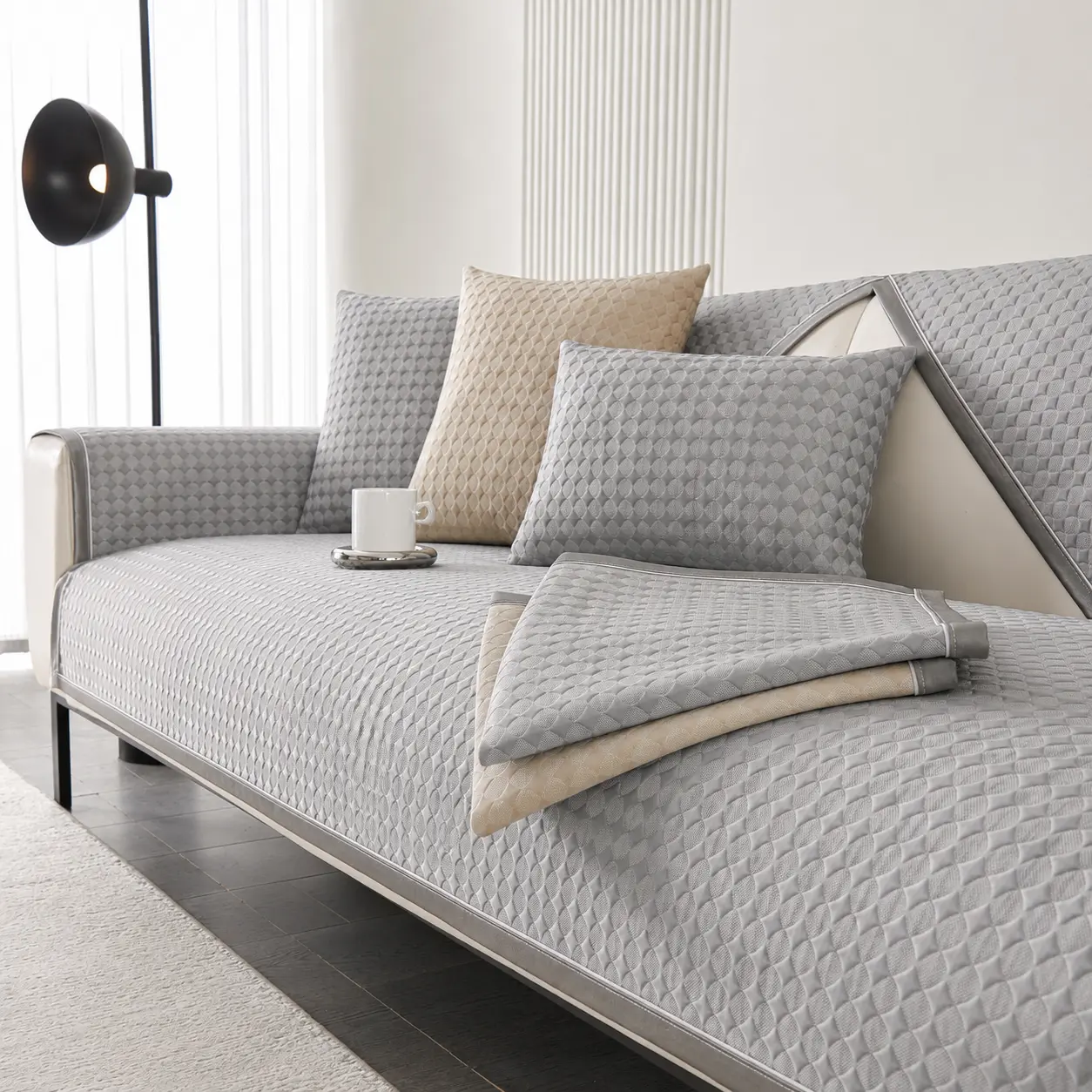 Quilted Sofa Cover, Polyester Couch Protector Pad for Living Room Furniture