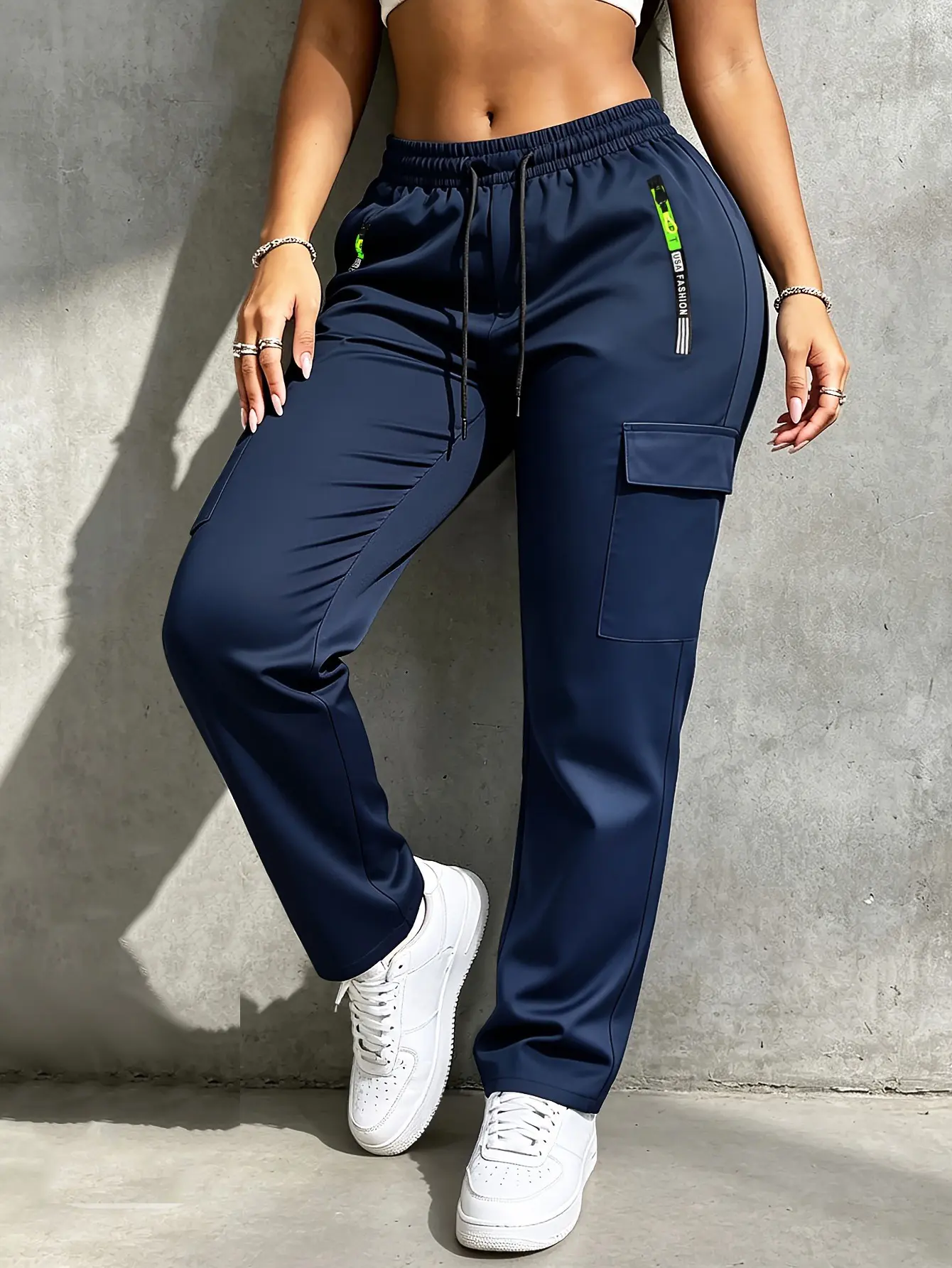 Women's Spring/Autumn Zipper Pocket Cargo Pants, Fashionable Large Pocket Design, Drawstring Elastic Waist, Casual Outdoor/Daily Wear Slim Fit Trousers