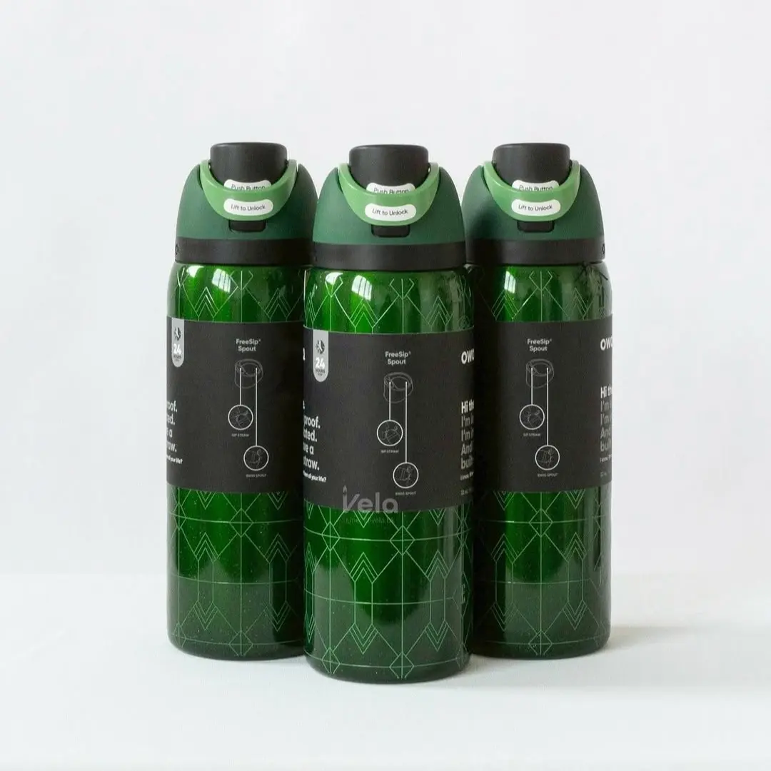 Owala 32-ounce stainless steel water bottle, available in multiple colors - a sports stainless steel water bottle with a straw. Owala 32-ounce stainless steel water bottle, available in multiple colors - a sports stainless steel water bottle with a straw.