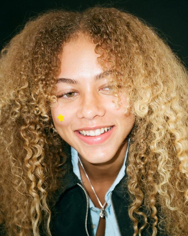 Starface Hydro-Star️ Pimple Patches + Big Yellow Compact, 32 ct Acne Stickers Gentle