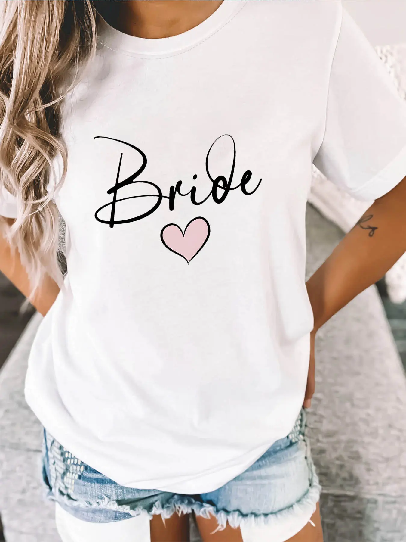 Women'S "Bride" Heart Print T-Shirt - Casual Crew Neck Short Sleeve Top, Soft Polyester Blend, Perfect for Spring & Summer Weddings, Wedding Guest Attire| Heart Print Top| Soft Texture Tee