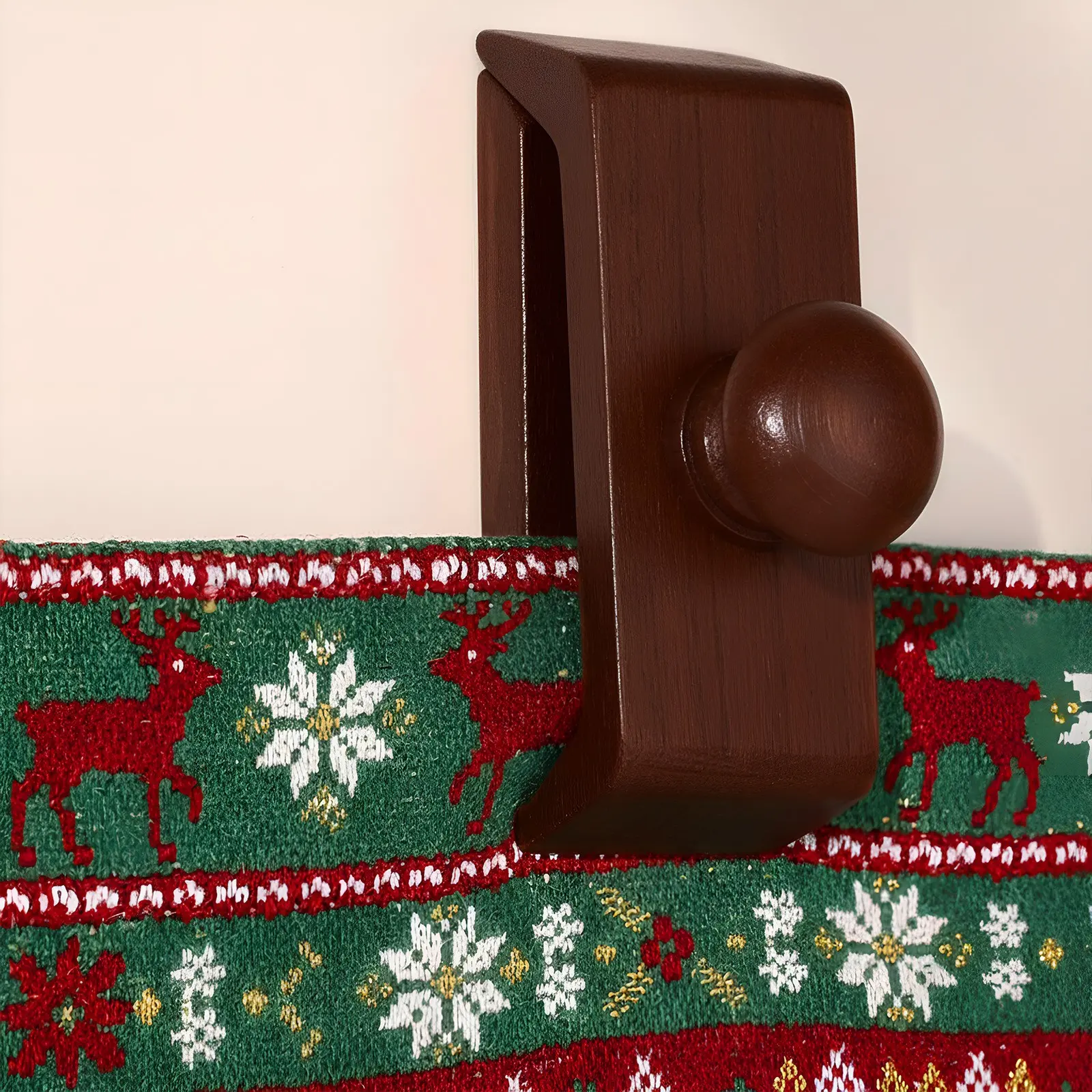 4pcs Large Tapestry Hangers, Wooden Quilt Hanger for Wall for Display, Rug Hanger for Walls, Quilt Rack Clamps with Hardware Screws for Fabric And Wool Blanket Carpet Hanging(Walnut), Utility Hooks