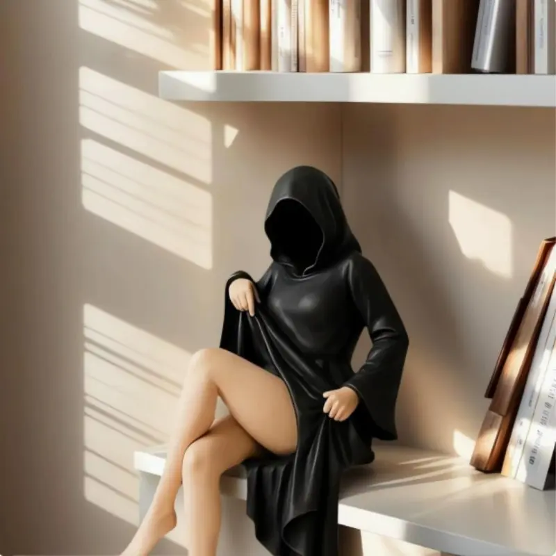 Halloween Mysterious Resin Statue, Robe Queen Decorative Figurine, Handmade Art Sculpture, Unique Home Decoration Piece, Resin Sculptures
