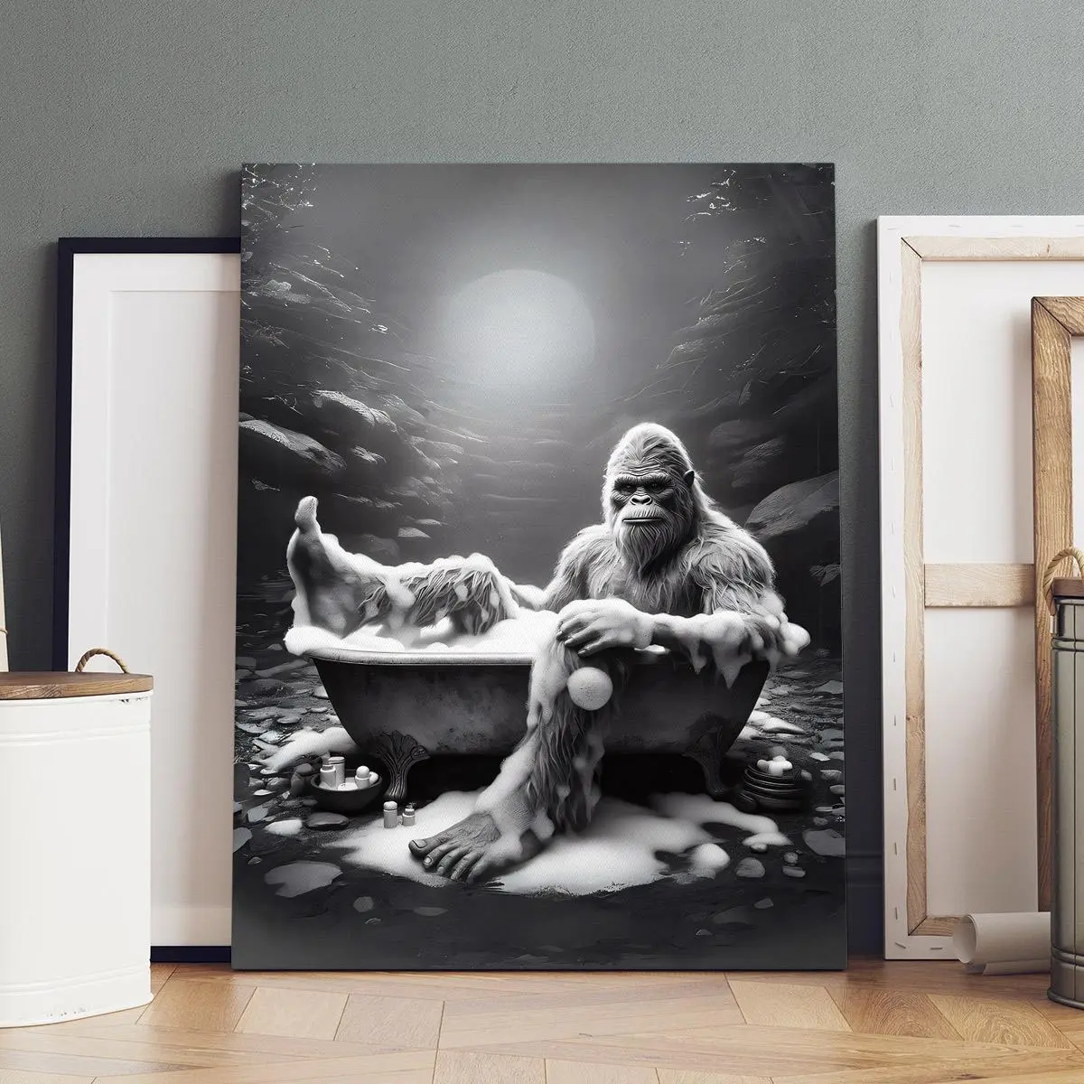 Gorilla Relaxing Bath Poster, Fun Artistic Animal Decor, Unique Animal Art, Modern Art Canvas Print, Waterproof Wall Art Decoration Wood for Bathroom, Living Room, Office, Ideal Gift