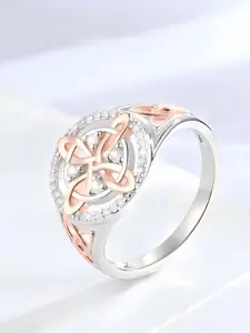 Silvery Rose Gold Witches Knot Ring, Anillo Nudo de Bruja Plata Celtic Knot Jewelry, Cubic Zirconia Decorated Witch's Knot Ring, Witchtok Witch Jewerly Pagan Jewelry for Devotion for Protection, Knot Motif, Cubic Zirconia Rings