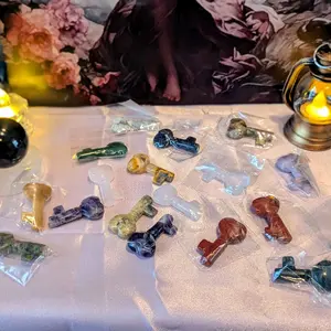 Keys Crystal Carving - Unique Handcrafted Key-Shaped Crystal Ornaments for Home Decor and Gift Giving
