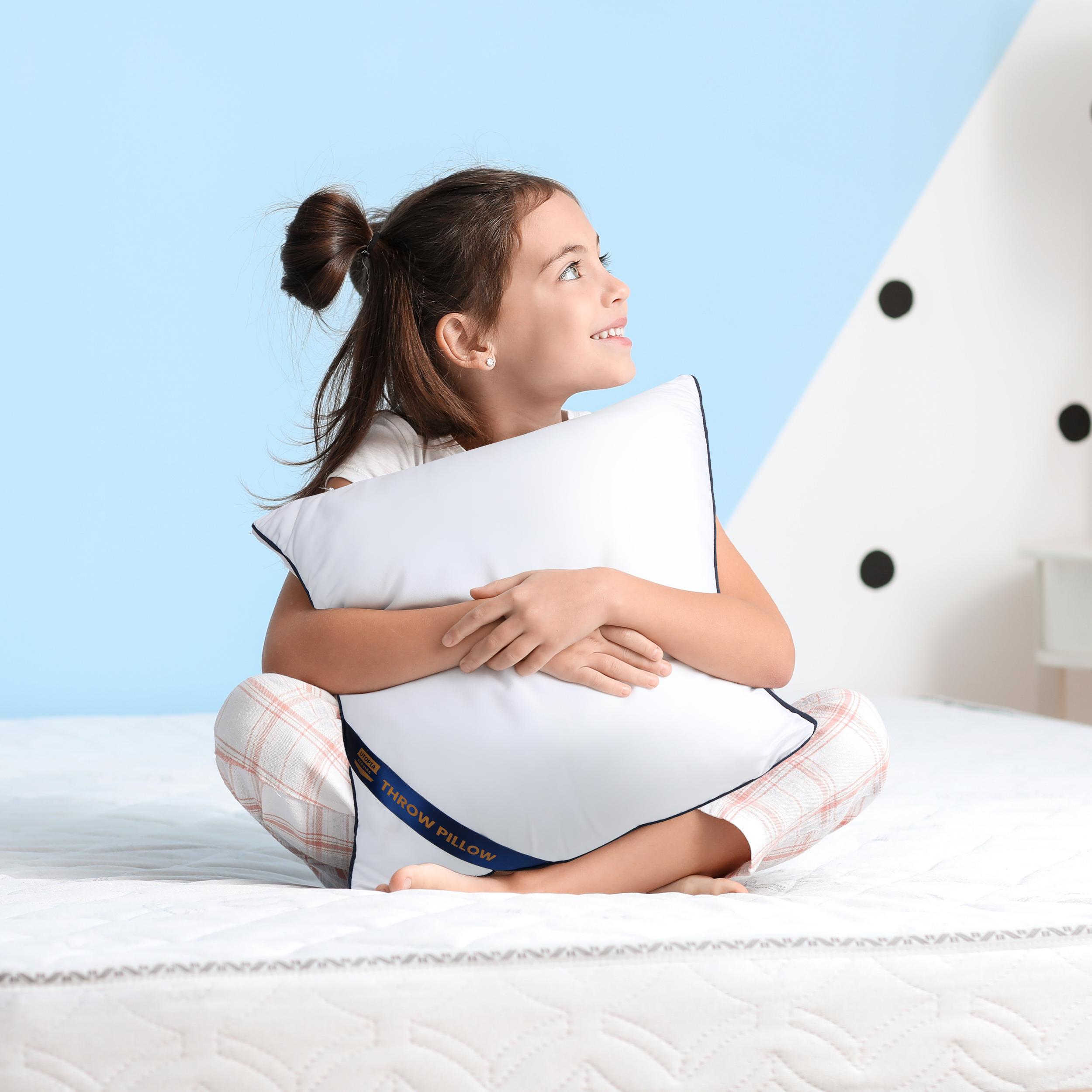 Utopia Bedding PipingThrow Pillow Inserts (Pack of 2, Navy),  Decorative Indoor Pillows for Sofa, Bed, Couch, Cushion Sham Stuffer