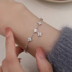 Hypoallergenic Clover Women'S Bracelet, Synthetic Zirconia, Fashionable And Multifunctional, High-End Texture, Is The Perfect Choice for Mother'S Day Gifts